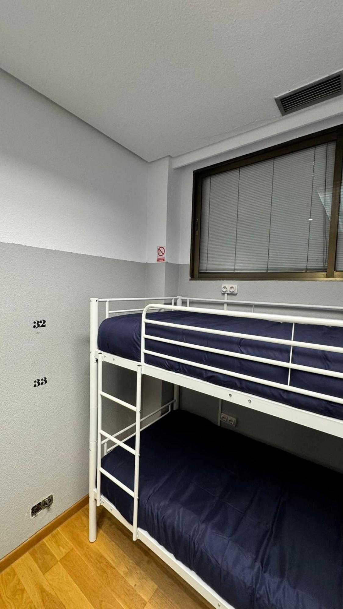 Hostel Puerta Del Angel Madrid Esterno foto