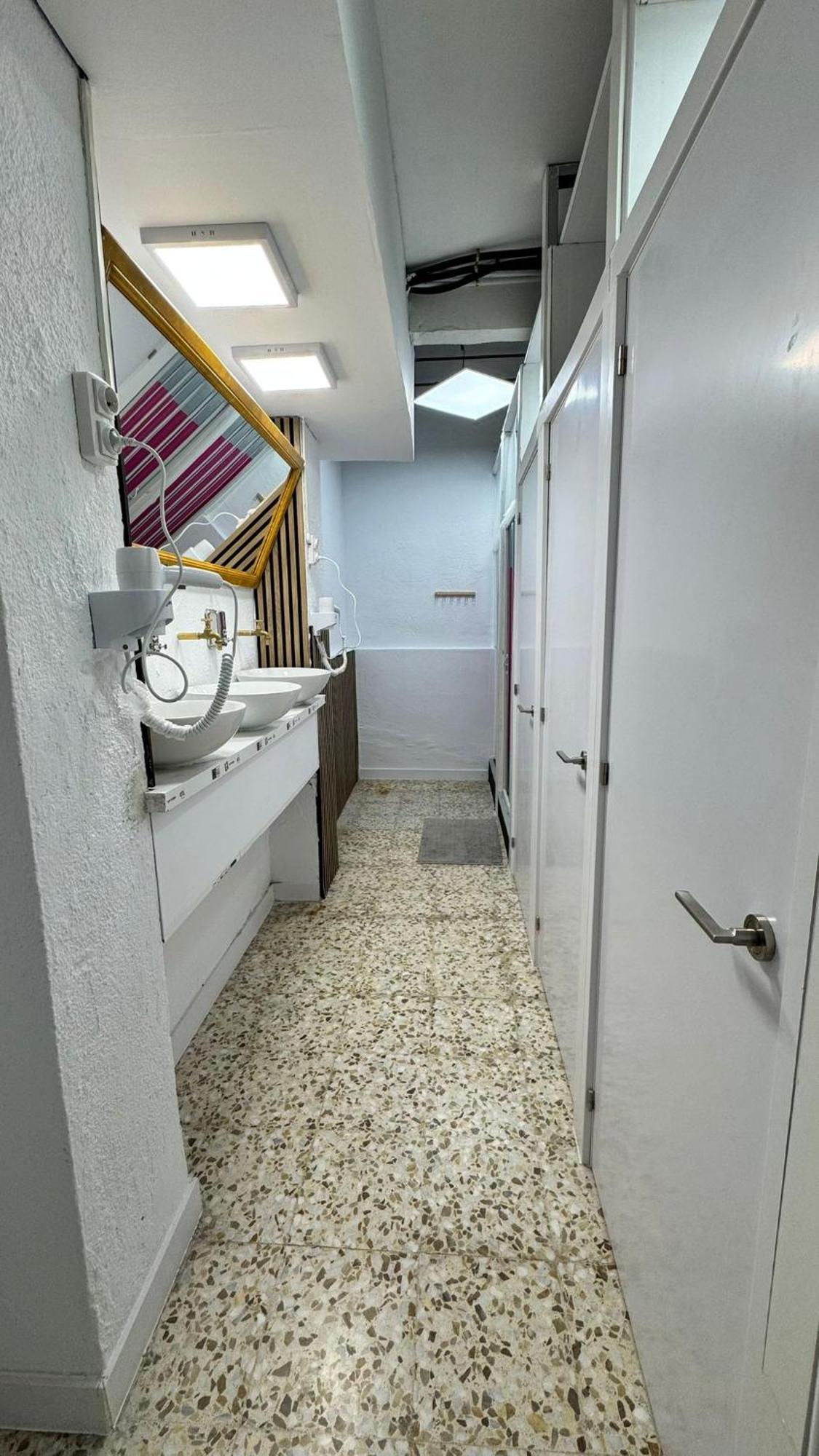 Hostel Puerta Del Angel Madrid Esterno foto